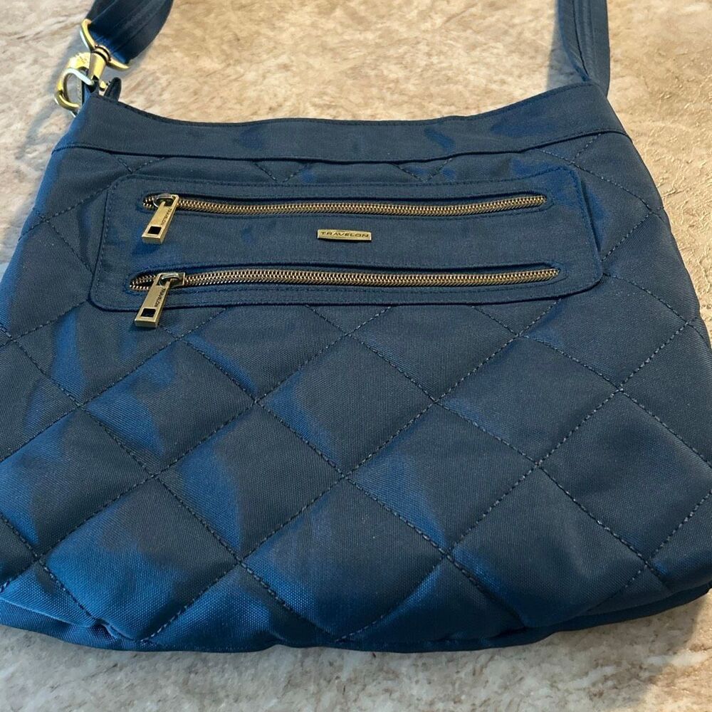 TRAVELON Quilted Crossbody Bag